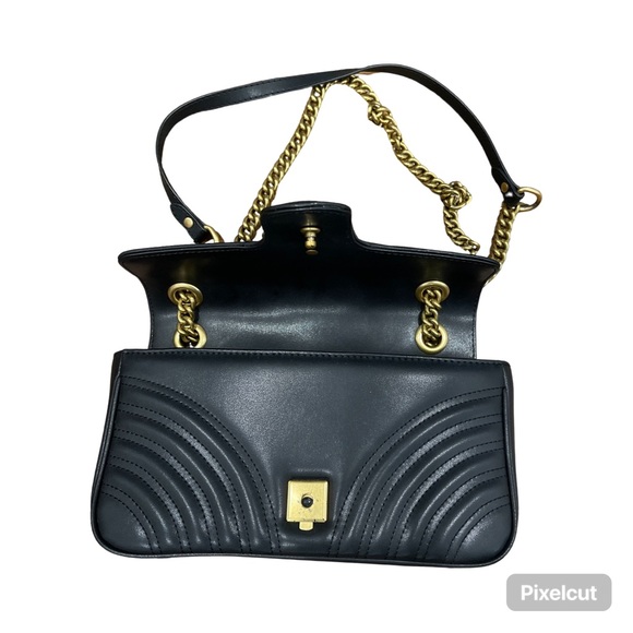 Small black leather shoulder bag with chainlink straps - Picture 2 of 6